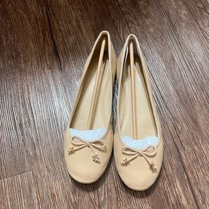 Beige ballet flats